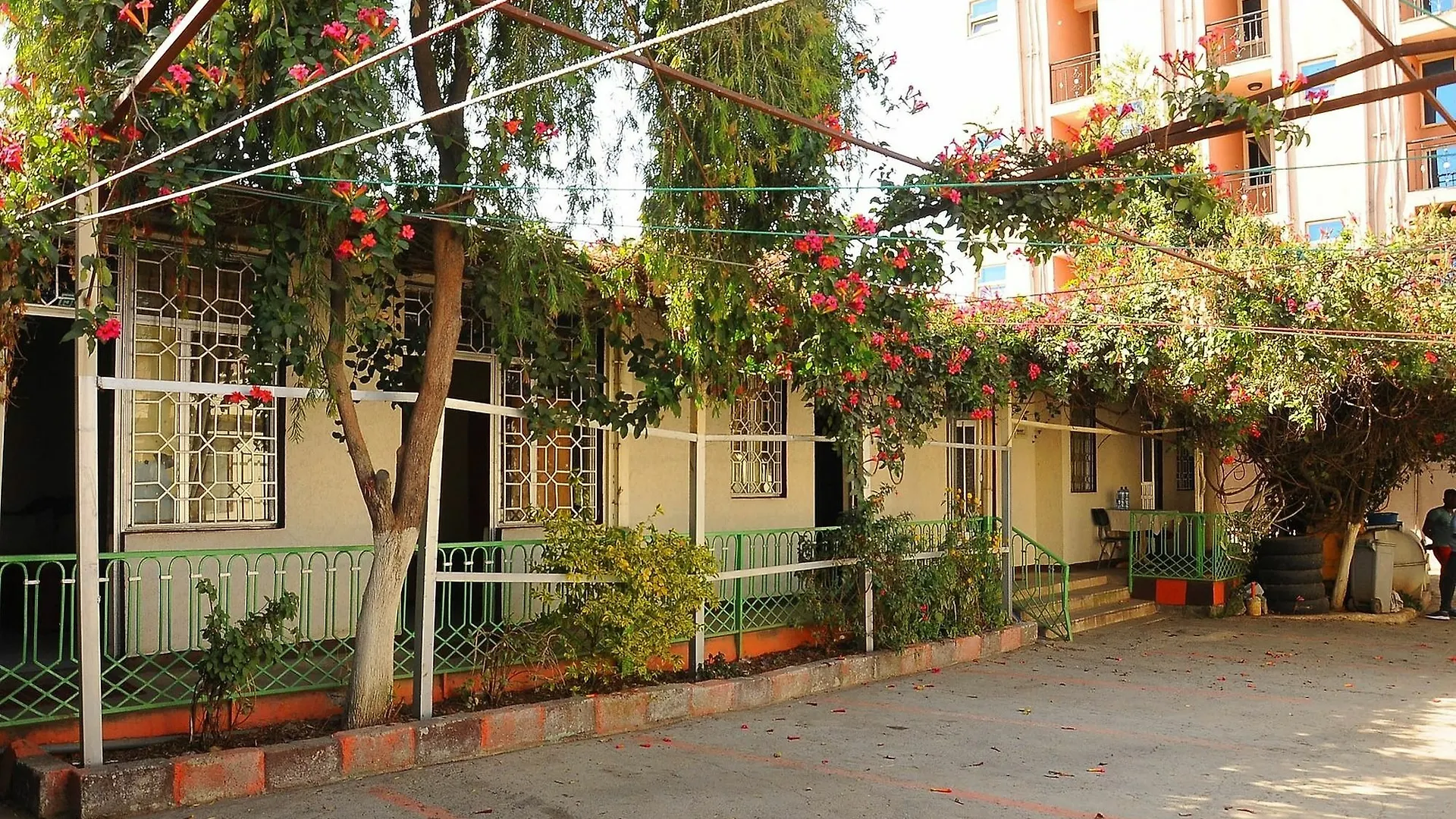 Mm Apartment Guest House Lege T'afo Otel